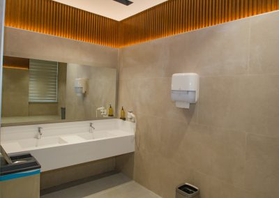 Раздевалка в бассейне в санатории Источник в городе Железноводске - фотография