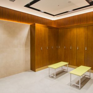 Раздевалка в бассейне в санатории Источник в городе Железноводске - фотография