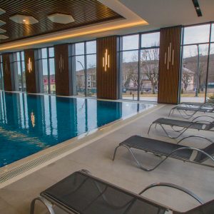 Бассейн в санатории Источник в городе Железноводске - фотография