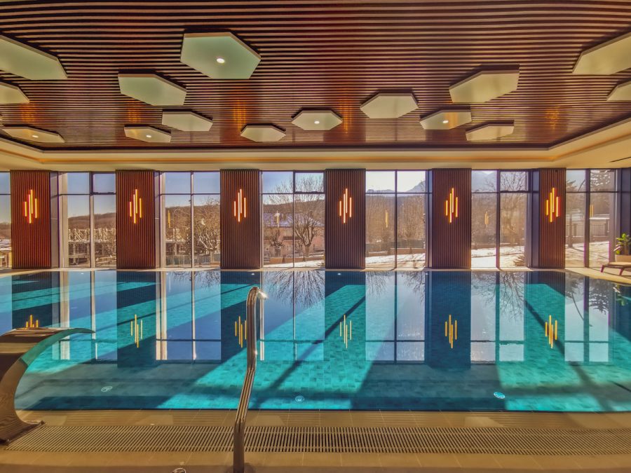 Бассейн в санатории Источник в городе Железноводске - фотография