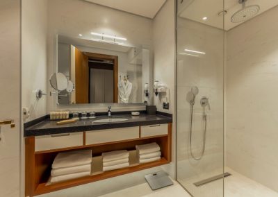 Номер Люкс семейный в санатории Источник в городе Железноводске - фотография