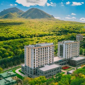 Санаторий Источник в городе Железноводске - фотография