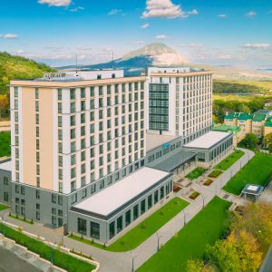 Санаторий Источник в городе Железноводске - фотография