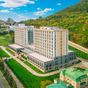 Санаторий Источник в городе Железноводске - фотография