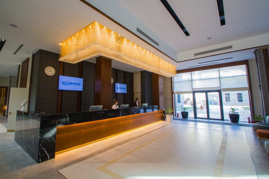 Ресепшн в санатории Источник в городе Железноводске - фотография