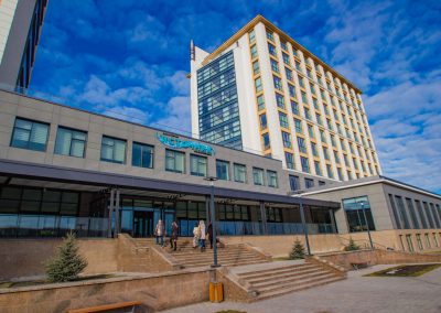 Территория в санатории Источник в городе Железноводске - фотография