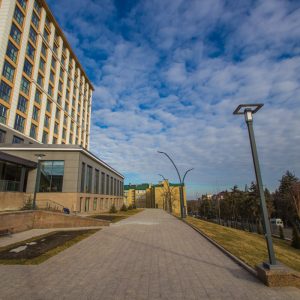 Территория в санатории Источник в городе Железноводске - фотография