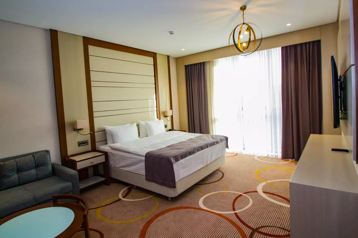 Номер Люкс в санатории Источник в городе Железноводске - фотография