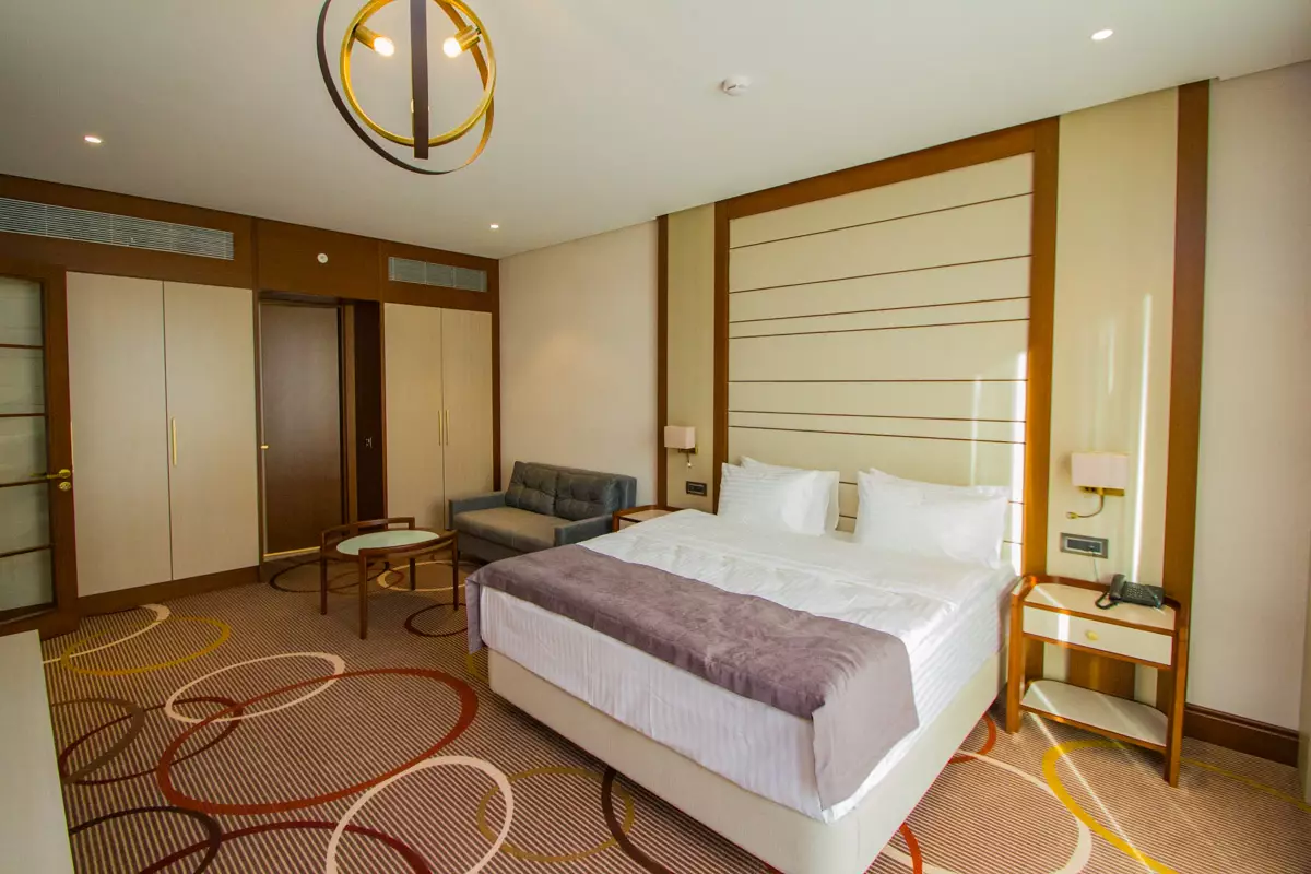 Номер Люкс в санатории Источник в городе Железноводске - фотография